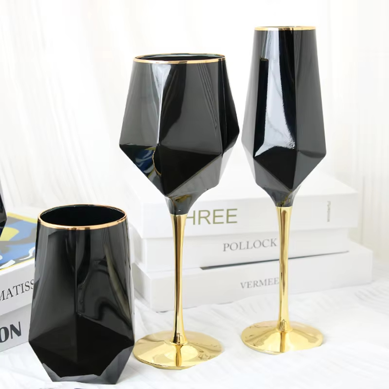 순수 블랙 크리스탈 골든 에지 와인 잔, 럭셔리 불규칙 - Wine Whiskey Beer 리뷰 및 가격